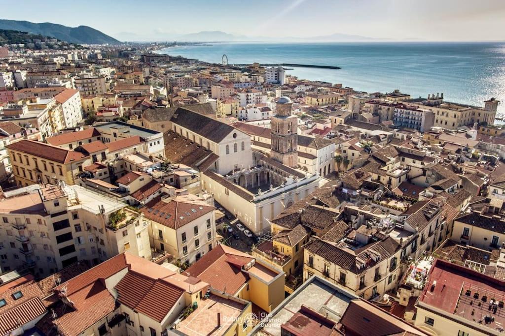 Nizza Apartment In Centro Salerno Exteriör bild