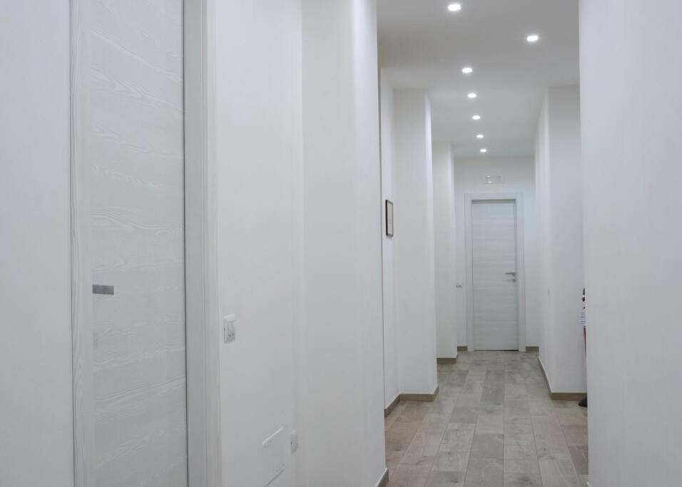 Nizza Apartment In Centro Salerno Exteriör bild